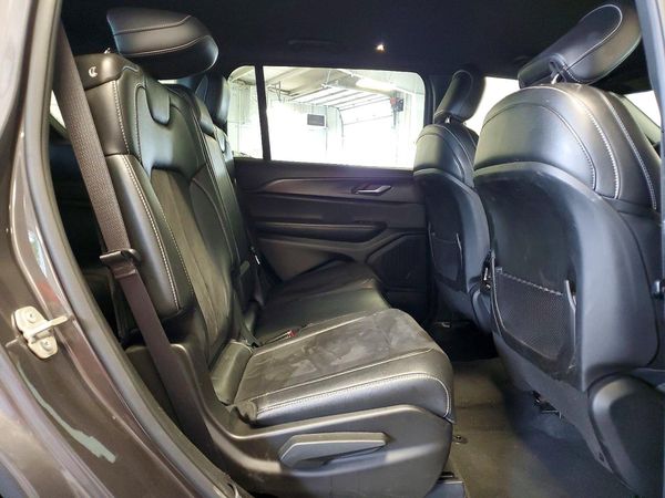 2022 JEEP GRAND CHEROKEE L LAREDO 4X4