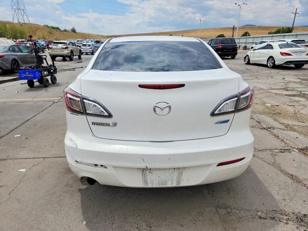 2013 MAZDA 3 Touring/GS