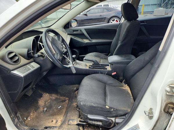 2013 MAZDA 3 Touring/GS