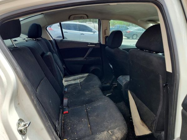 2013 MAZDA 3 Touring/GS