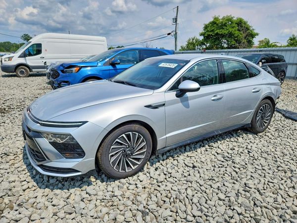 2025 HYUNDAI SONATA