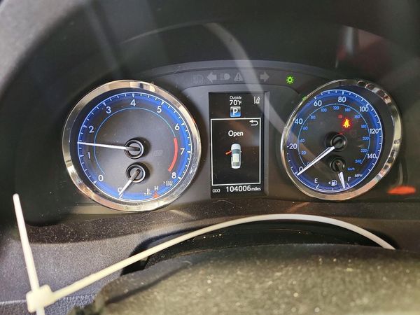 2017 TOYOTA COROLLA