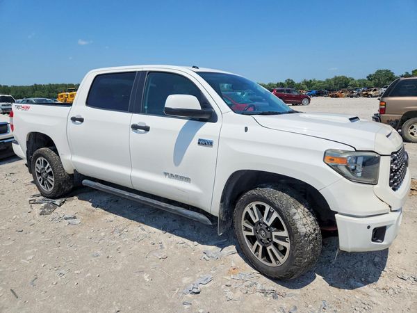 2018 TOYOTA TUNDRA SR5