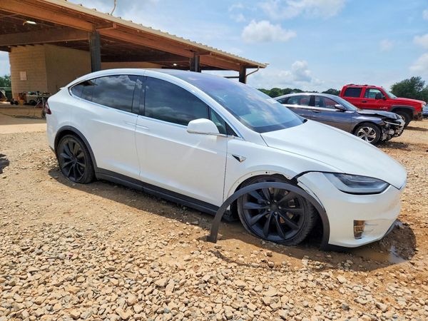 2020 TESLA MODEL X