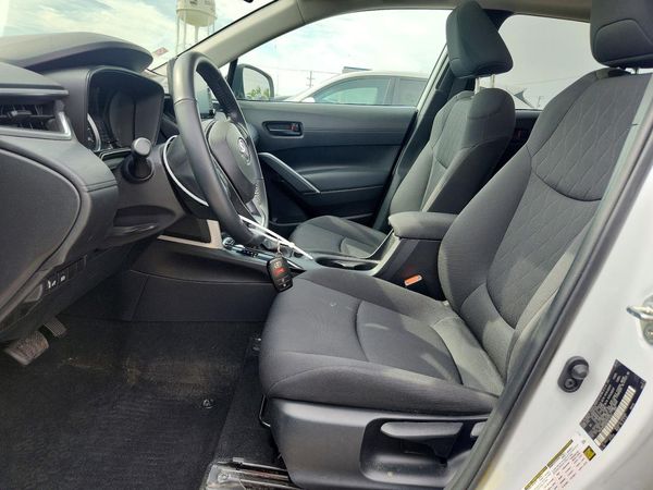 2022 TOYOTA COROLLA CROSS LE