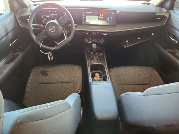 2025 NISSAN KICKS SV
