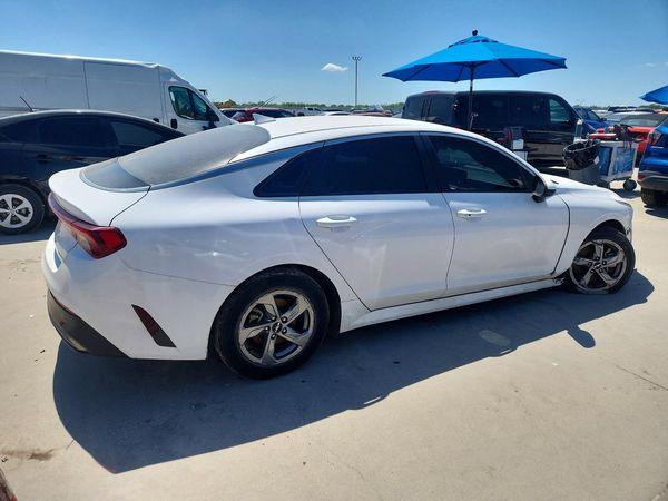 2022 KIA K5