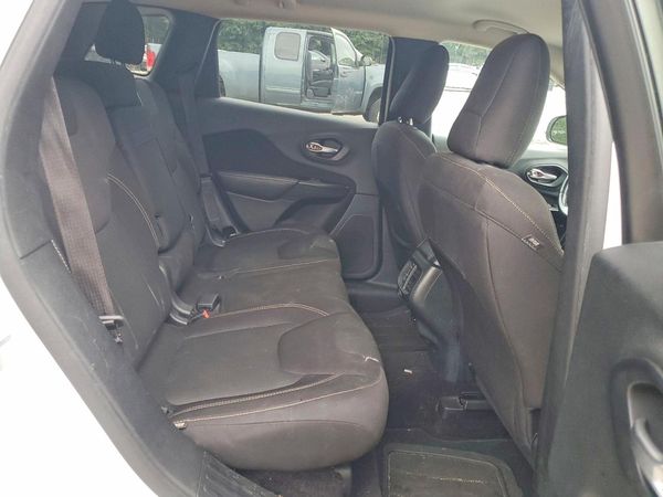 2016 JEEP CHEROKEE LATITUDE FWD