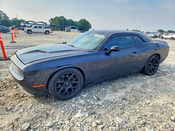 2016 DODGE CHALLENGER SXT Plus
