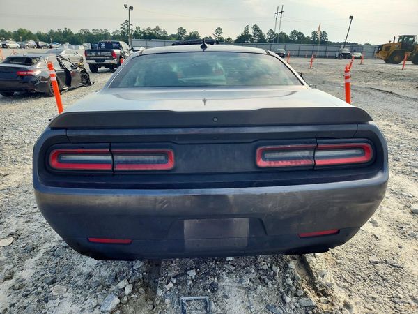 2016 DODGE CHALLENGER SXT Plus