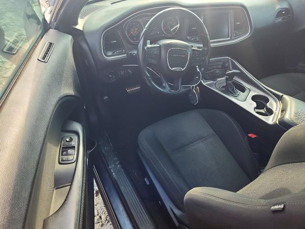 2016 DODGE CHALLENGER SXT Plus