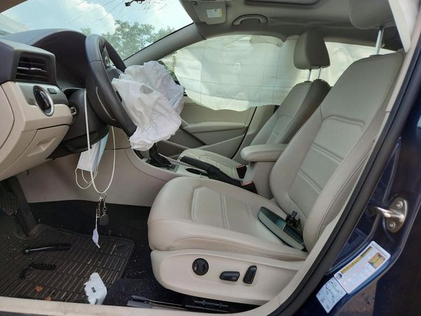 2021 VOLKSWAGEN PASSAT SE