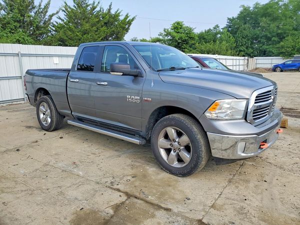 2013 RAM 1500 SLT