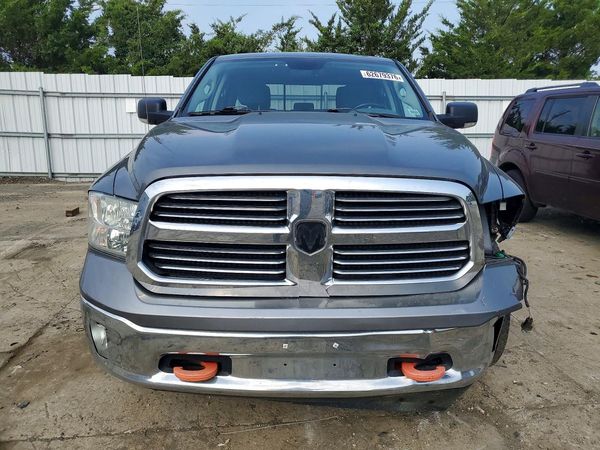 2013 RAM 1500 SLT