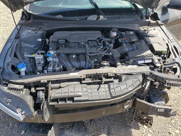 2026 HYUNDAI ELANTRA — Engine bay