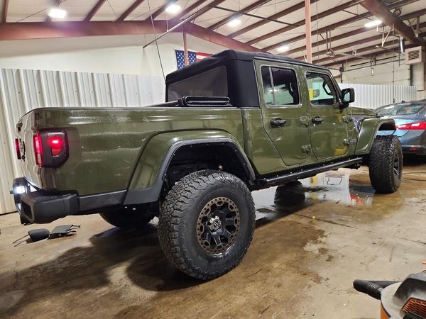 2022 JEEP GLADIATOR