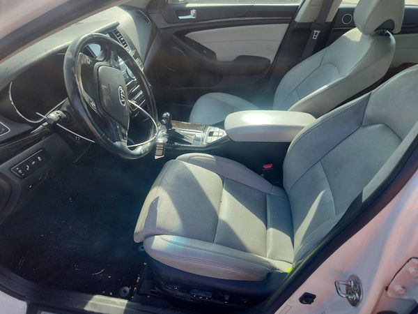 2014 KIA CADENZA