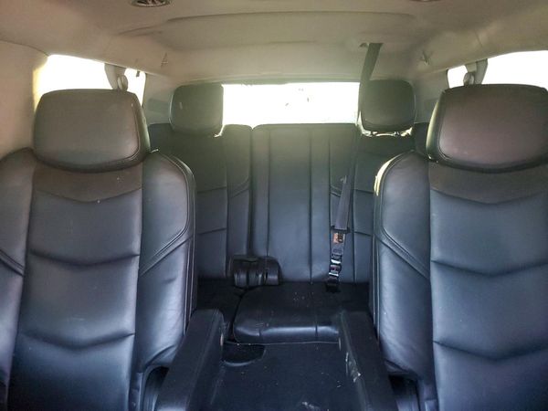2016 CADILLAC ESCALADE ESV Luxury