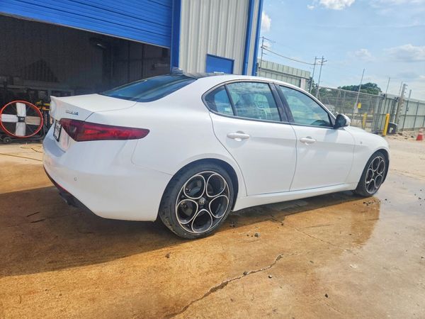 2022 ALFA ROMEO GIULIA TI AWD