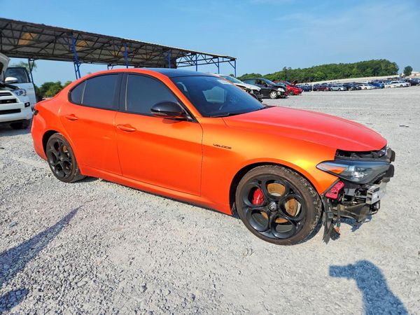 2023 ALFA ROMEO GIULIA TI RWD