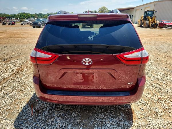 2019 TOYOTA SIENNA
