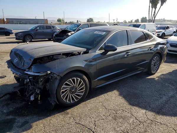 2024 HYUNDAI SONATA Limited — Front 3/4