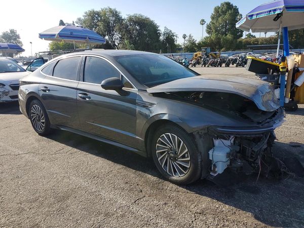 2024 HYUNDAI SONATA Limited — Passenger 3/4