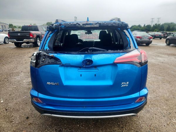 2018 TOYOTA RAV4 Adventure/XLE
