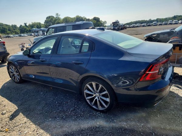 2021 VOLVO S60