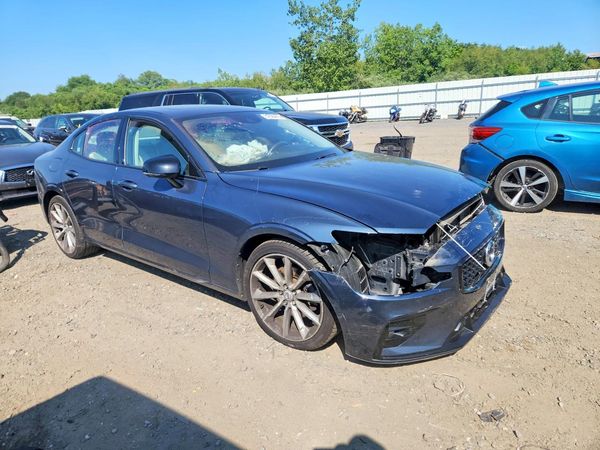 2021 VOLVO S60