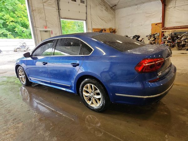 2017 VOLKSWAGEN PASSAT