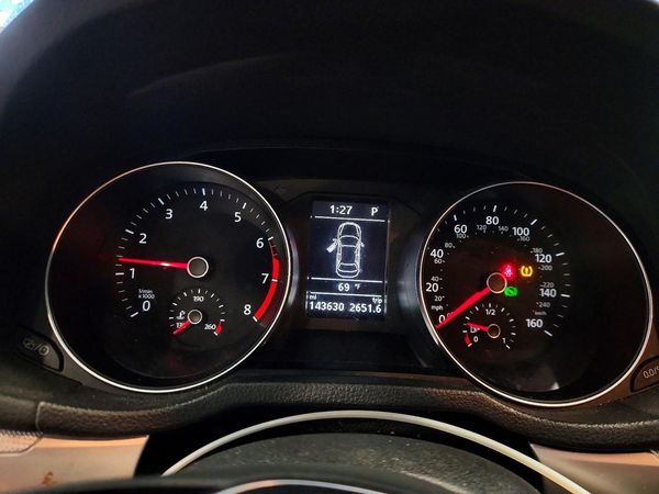 2017 VOLKSWAGEN PASSAT