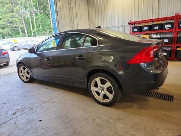 2013 VOLVO S60
