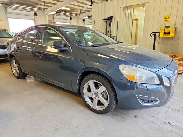 2013 VOLVO S60