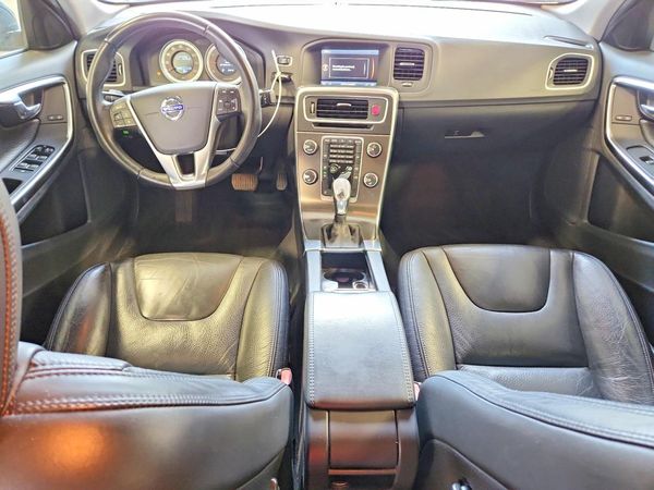 2013 VOLVO S60