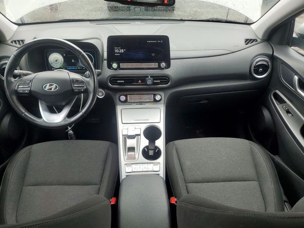 2023 HYUNDAI KONA SE