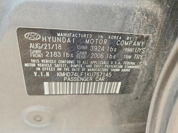 2019 HYUNDAI ELANTRA SE