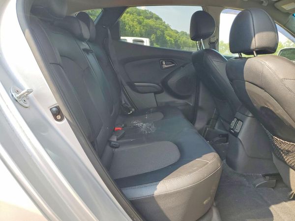 2015 HYUNDAI TUCSON