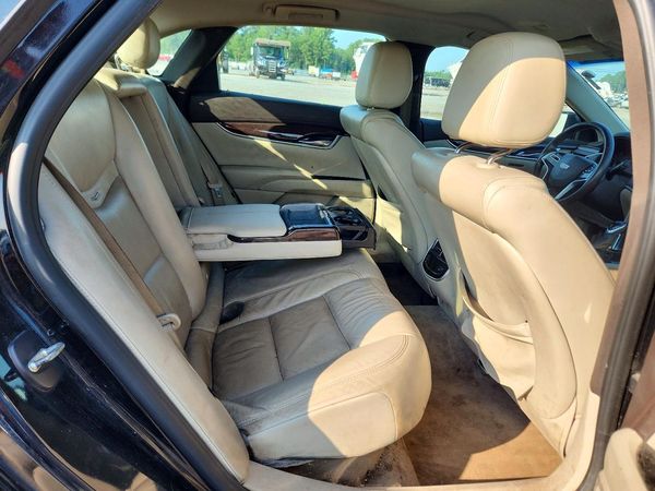 2016 CADILLAC XTS Luxury