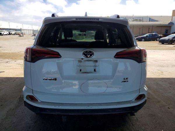 2016 TOYOTA RAV4 LE (X Grade)