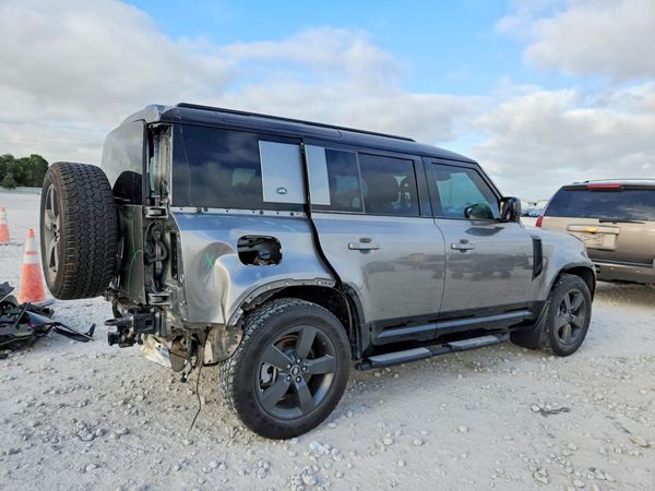2024 LAND ROVER DEFENDER 110 X-Dynamic SE