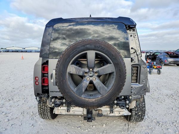 2024 LAND ROVER DEFENDER 110 X-Dynamic SE