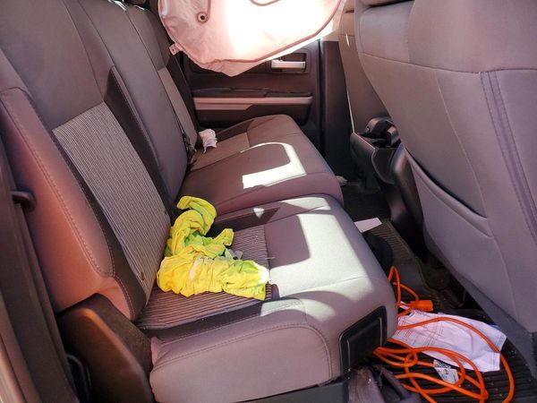 2015 TOYOTA TUNDRA SR5 Grade