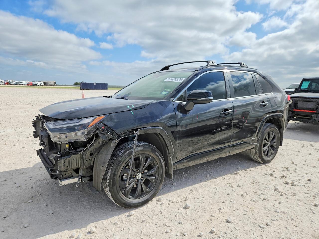 2022 TOYOTA RAV4 SE