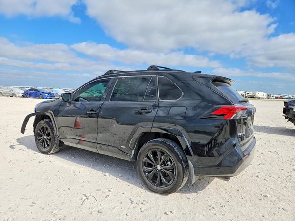 2022 TOYOTA RAV4 SE