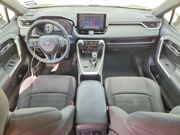 2022 TOYOTA RAV4 SE