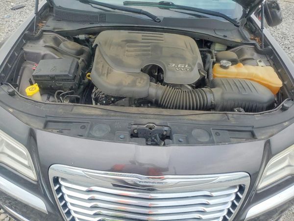 2014 CHRYSLER 300