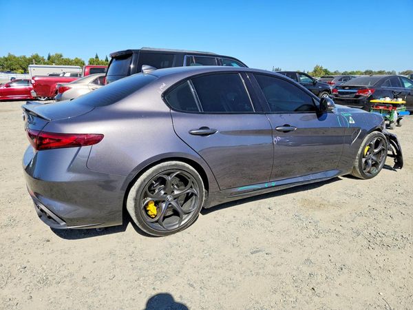 2017 ALFA ROMEO GIULIA QUADRIFOGLIO RWD