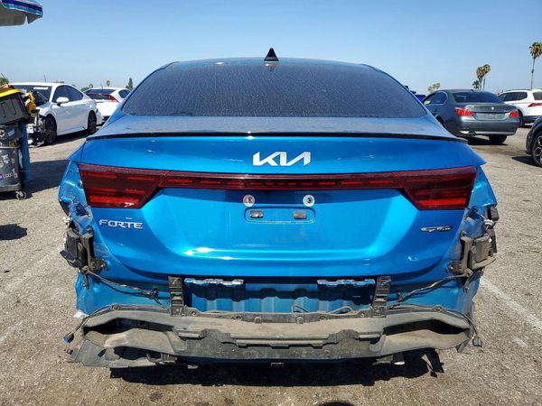 2024 KIA FORTE GT Line