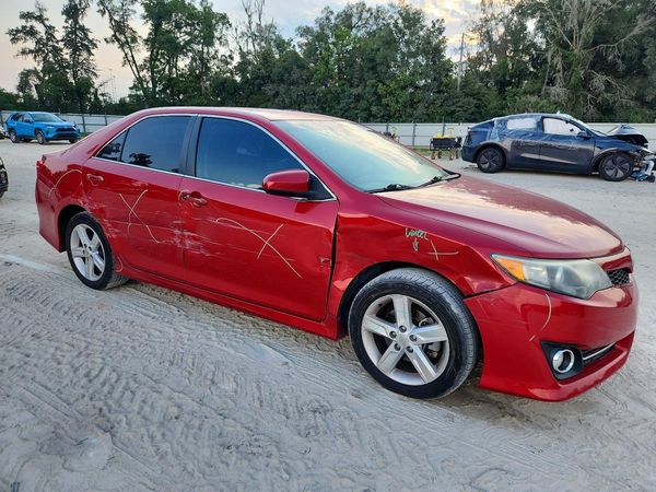 2013 TOYOTA CAMRY